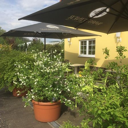 Hotel Company Cölbe Exteriör bild