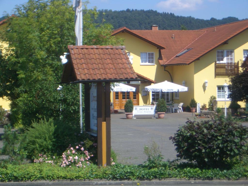 Hotel Company Cölbe Exteriör bild